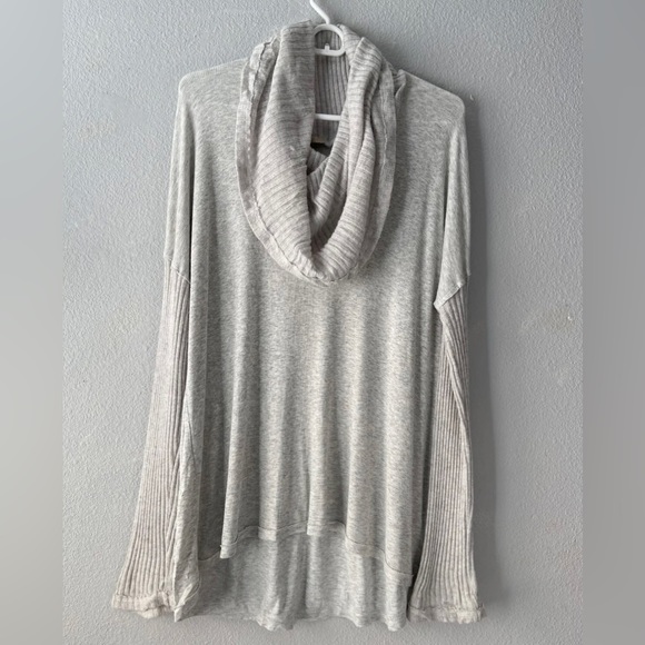 Bordeaux | Women's Light Gray Long Sleeve Tunic Cowl Neck Top Size S - Picture 1 of 7